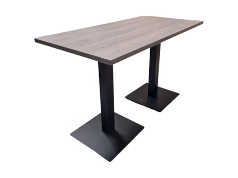 Rechthoekige bijzettafel op vierkante voeten Rechthoekige bijzettafel op vierkante voeten