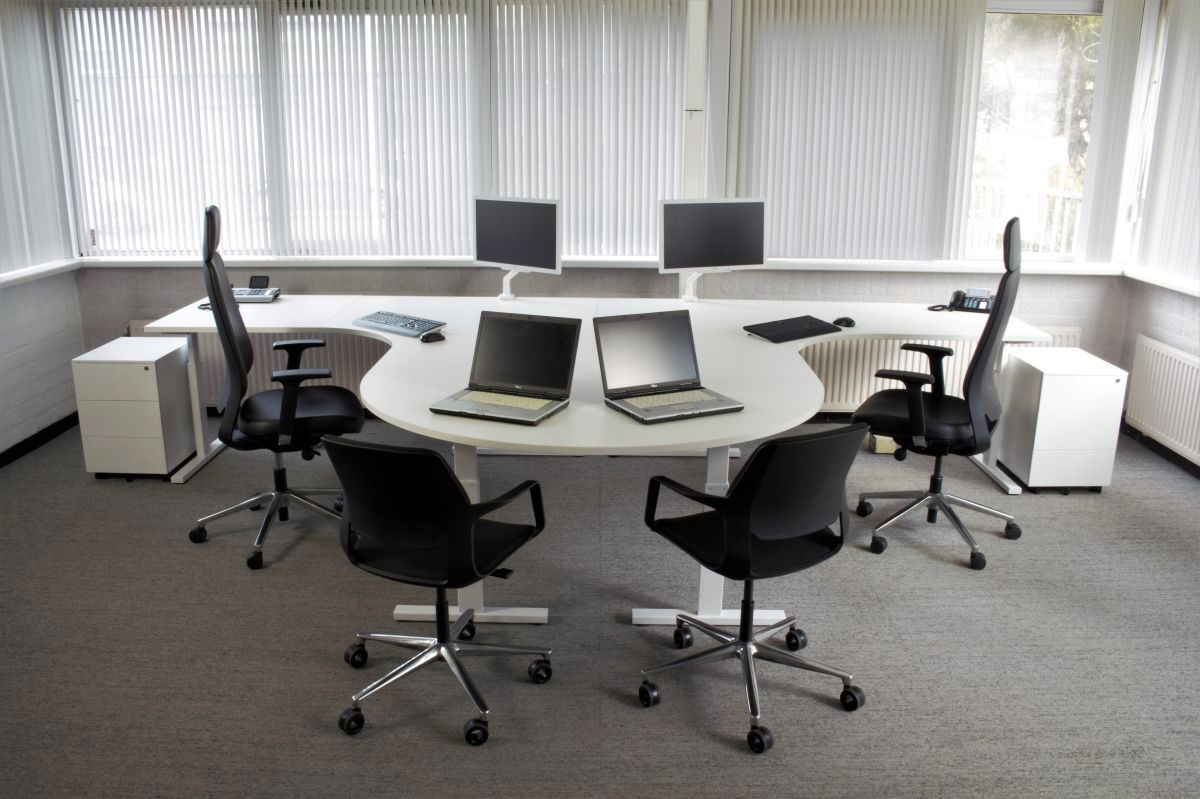 Bureaueiland TUBE met half rond aanzetstuk