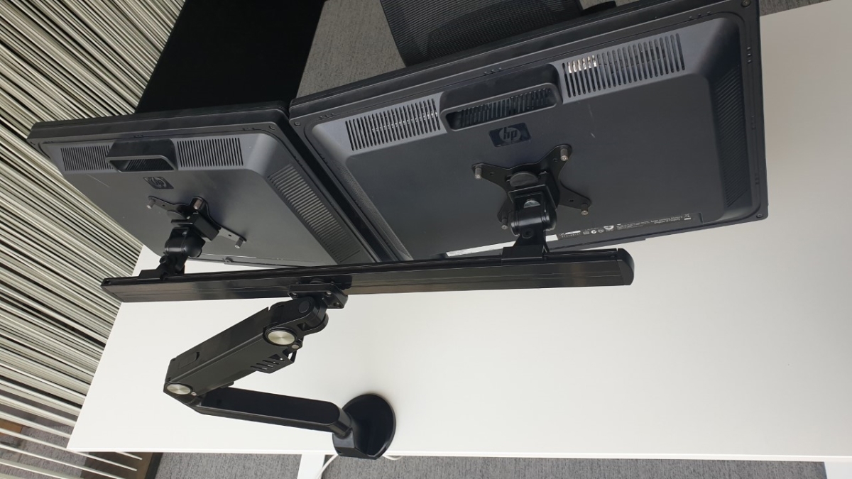 Dubbele monitorarm Crank verstelbaar met gasveer