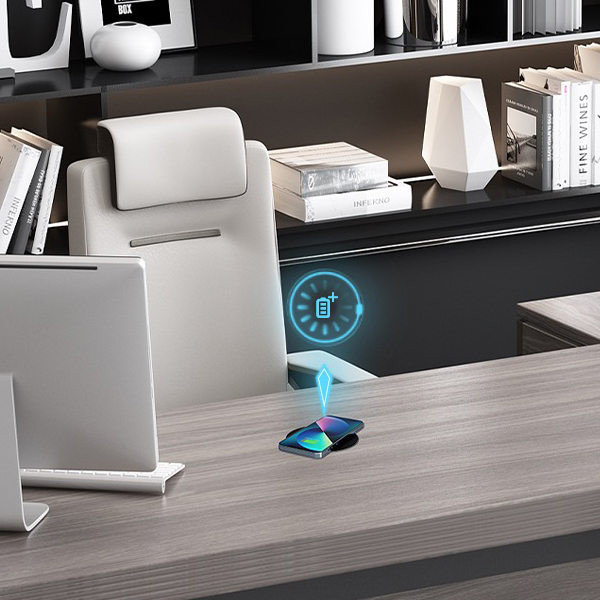 Verborgen draadloze telefoonlader FILE04 